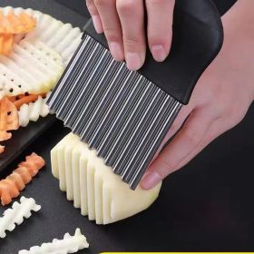 Large Crinkle Cutter,French Fry Slicer,Potato Knife Cutter Fruit Vegetable Wavy Chopper,Knife Stainless Steel Blade Cutting Tool (Option: BLACK)
